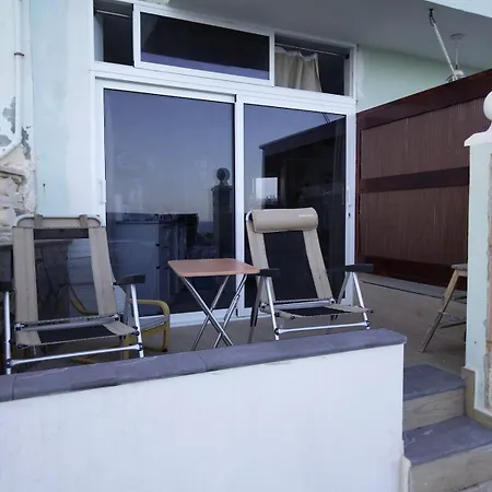 Apartment Mini House In Front Of The Sea *